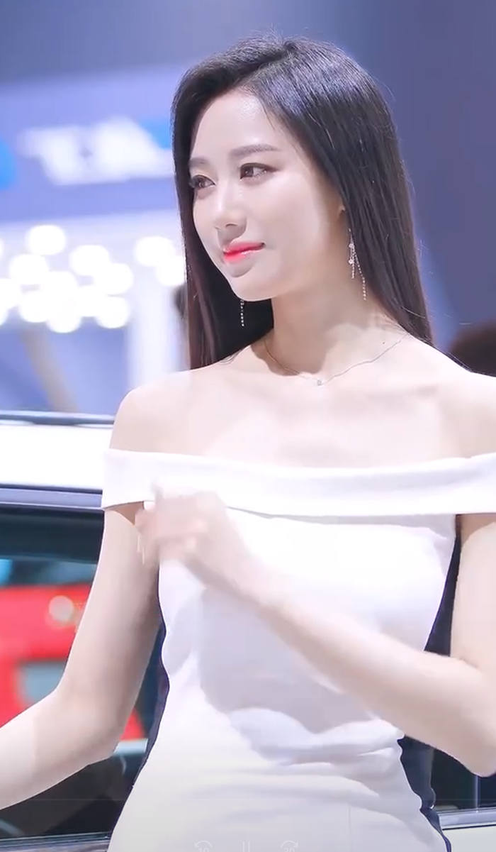 曼谷外围模特微信