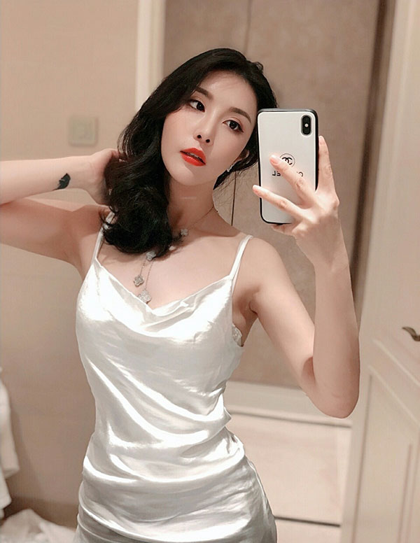 迪拜伴游大学生