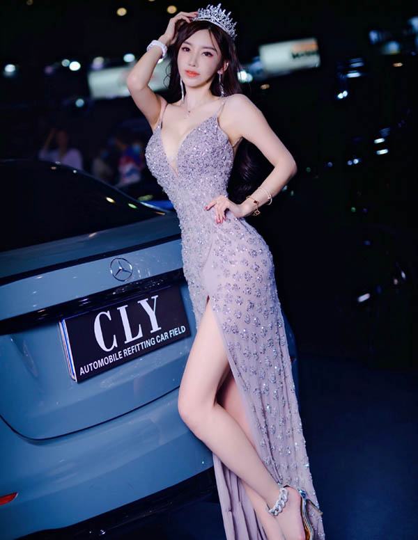 新加坡伴游模特