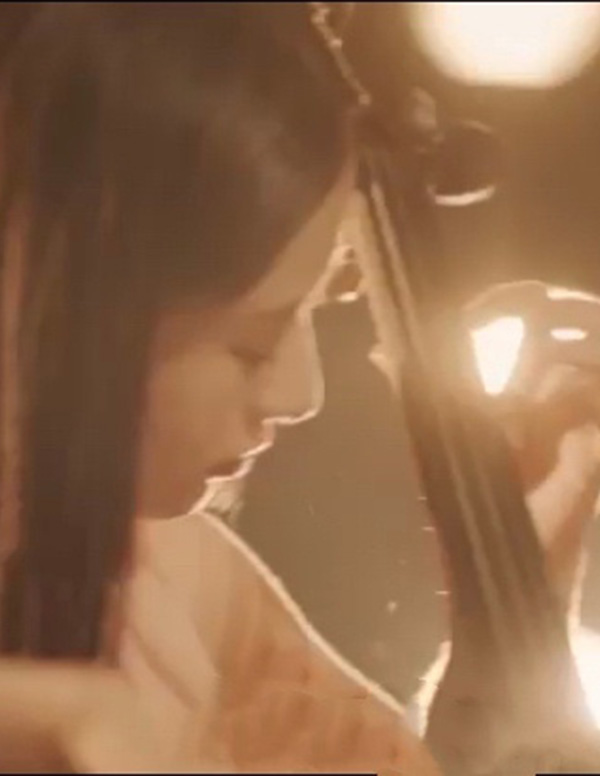 巴黎外围女大学生