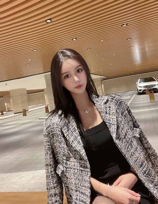 芝加哥外围女大学生